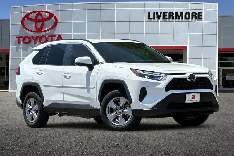 Toyota RAV4 Vehicle Full-screen Gallery Image 02