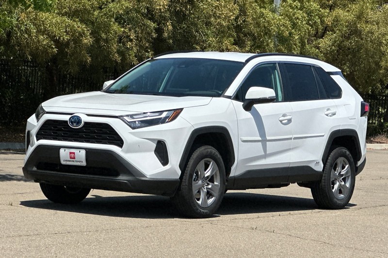 Toyota RAV4 Vehicle Full-screen Gallery Image 08