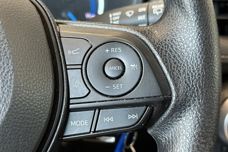 Toyota RAV4 Vehicle Full-screen Gallery Image 37
