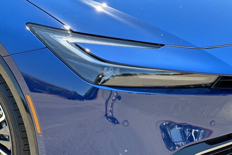 Toyota Prius Vehicle Full-screen Gallery Image 43