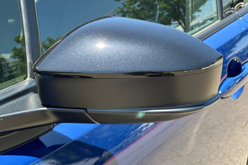 Toyota Prius Vehicle Full-screen Gallery Image 50