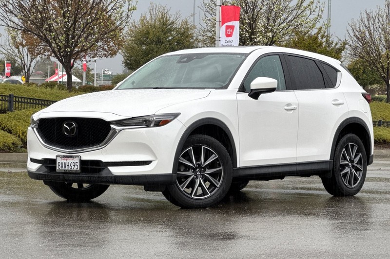 Mazda CX-5 Vehicle Full-screen Gallery Image 08
