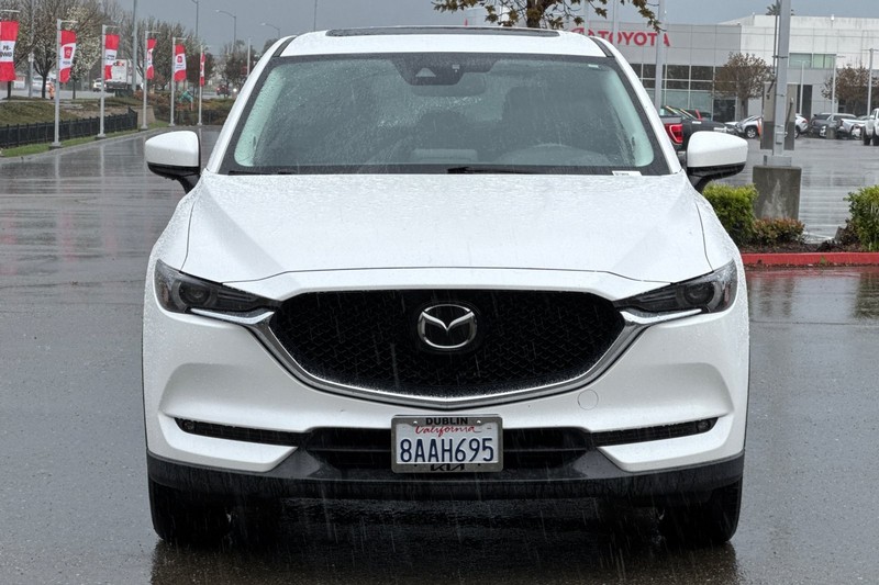 Mazda CX-5 Vehicle Full-screen Gallery Image 09