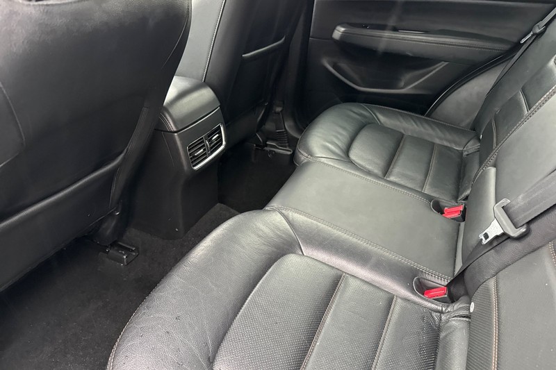 Mazda CX-5 Vehicle Full-screen Gallery Image 14