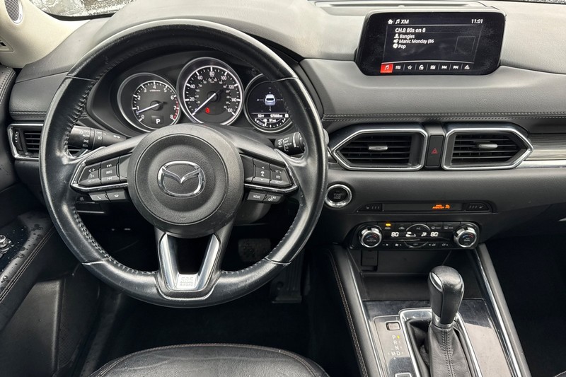 Mazda CX-5 Vehicle Full-screen Gallery Image 16