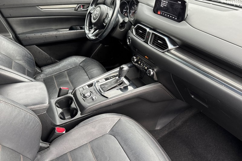 Mazda CX-5 Vehicle Full-screen Gallery Image 18