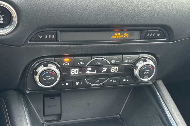 Mazda CX-5 Vehicle Full-screen Gallery Image 27