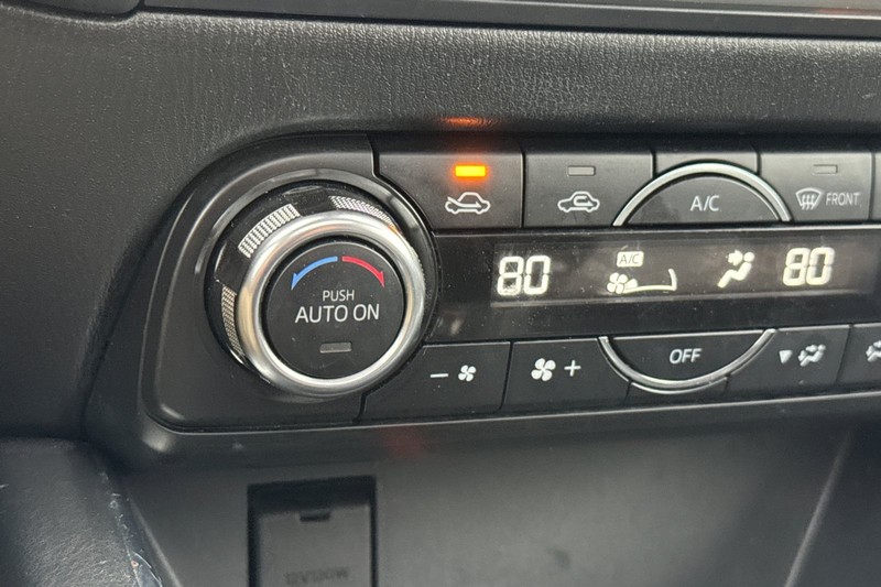 Mazda CX-5 Vehicle Full-screen Gallery Image 28