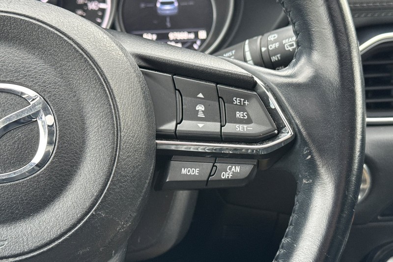 Mazda CX-5 Vehicle Full-screen Gallery Image 38