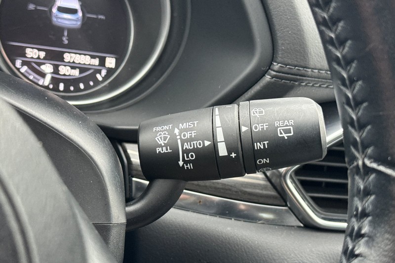 Mazda CX-5 Vehicle Full-screen Gallery Image 39