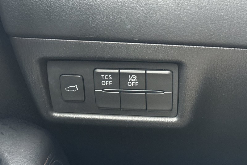 Mazda CX-5 Vehicle Full-screen Gallery Image 42