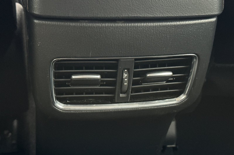 Mazda CX-5 Vehicle Full-screen Gallery Image 43