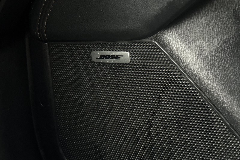 Mazda CX-5 Vehicle Full-screen Gallery Image 44