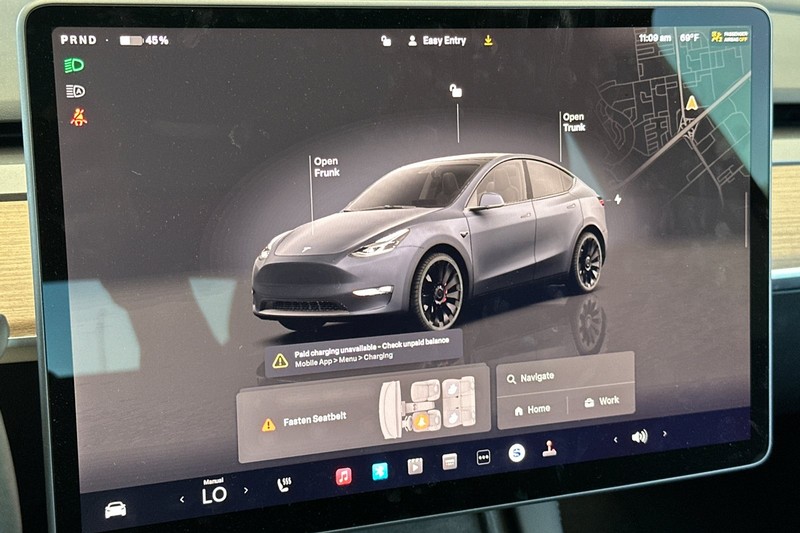 Tesla Model Y Vehicle Full-screen Gallery Image 39