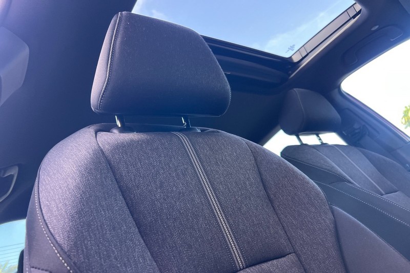 Honda Accord Hybrid Vehicle Full-screen Gallery Image 19