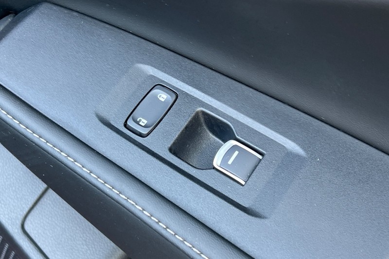 Honda Accord Hybrid Vehicle Full-screen Gallery Image 21