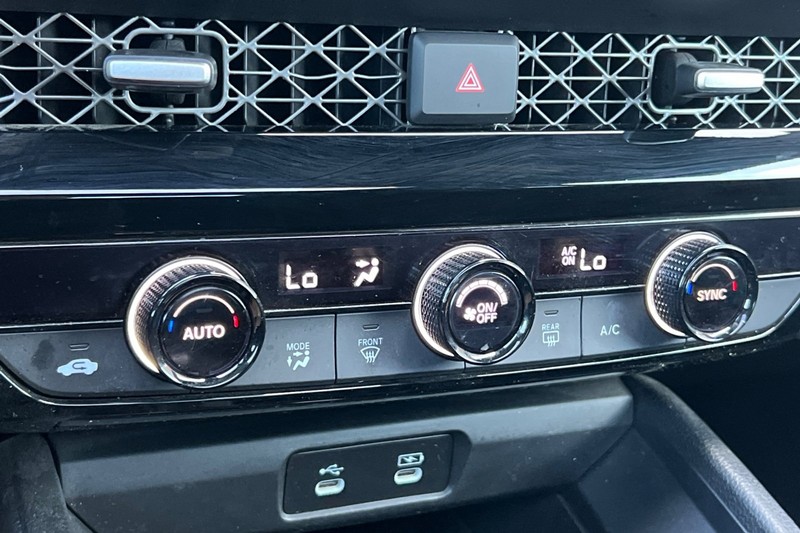 Honda Accord Hybrid Vehicle Full-screen Gallery Image 27