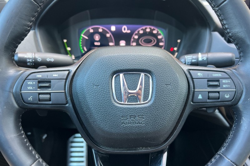 Honda Accord Hybrid Vehicle Full-screen Gallery Image 32