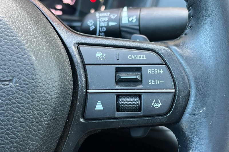 Honda Accord Hybrid Vehicle Full-screen Gallery Image 35