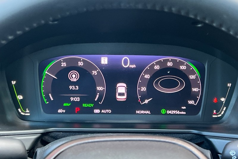 Honda Accord Hybrid Vehicle Full-screen Gallery Image 37