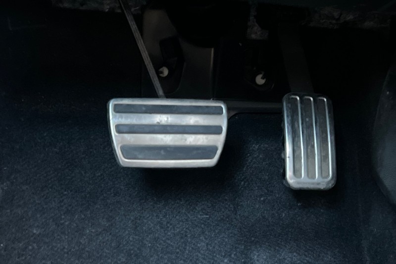 Honda Accord Hybrid Vehicle Full-screen Gallery Image 40
