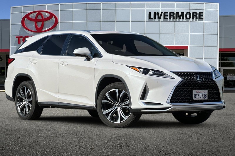 Lexus RX Vehicle Full-screen Gallery Image 02