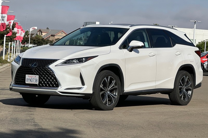 Lexus RX Vehicle Full-screen Gallery Image 08