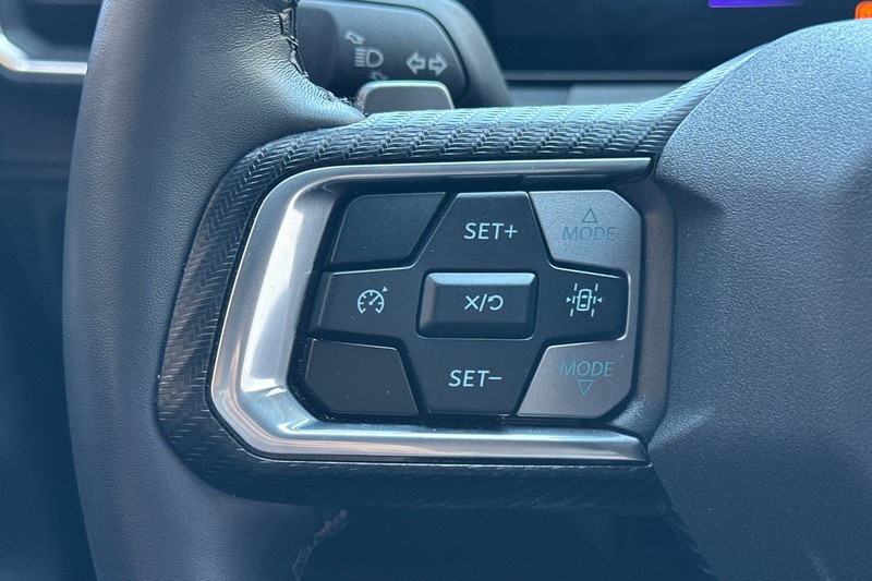 Ford Mustang Vehicle Full-screen Gallery Image 32