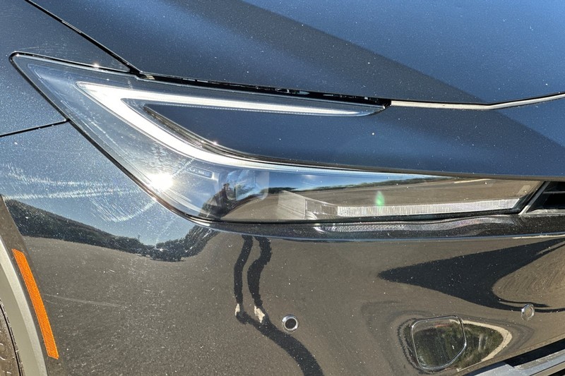 Toyota Prius Vehicle Full-screen Gallery Image 41