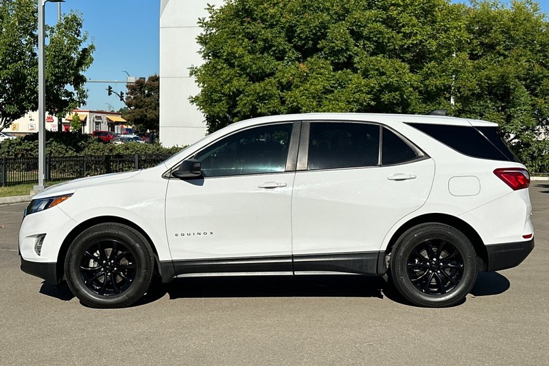 Chevrolet Equinox Vehicle Full-screen Gallery Image 07