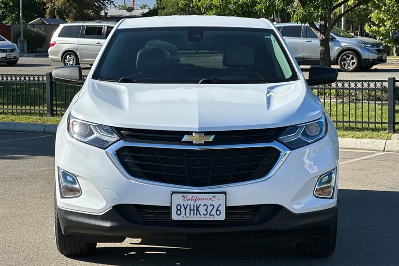 Chevrolet Equinox Vehicle Full-screen Gallery Image 09