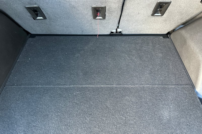 Chevrolet Equinox Vehicle Full-screen Gallery Image 17