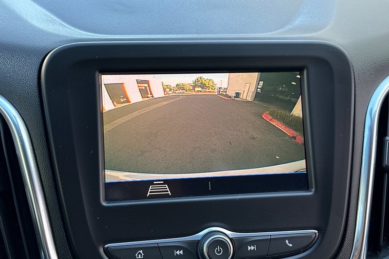 Chevrolet Equinox Vehicle Full-screen Gallery Image 27