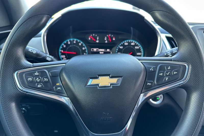 Chevrolet Equinox Vehicle Full-screen Gallery Image 34