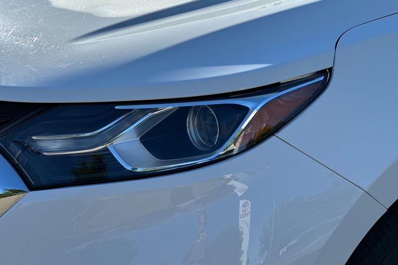 Chevrolet Equinox Vehicle Full-screen Gallery Image 50