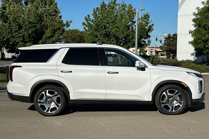 Hyundai Palisade Vehicle Full-screen Gallery Image 03