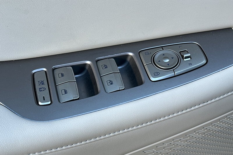 Hyundai Palisade Vehicle Full-screen Gallery Image 12