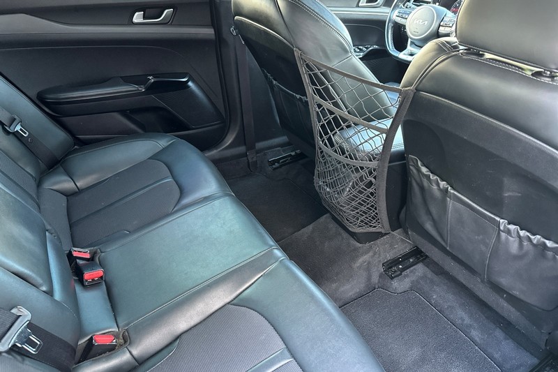 Kia K5 Vehicle Full-screen Gallery Image 17
