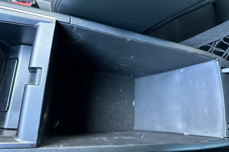 Kia K5 Vehicle Full-screen Gallery Image 30