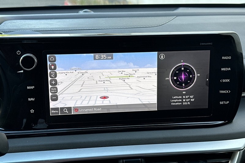 Kia K5 Vehicle Full-screen Gallery Image 41
