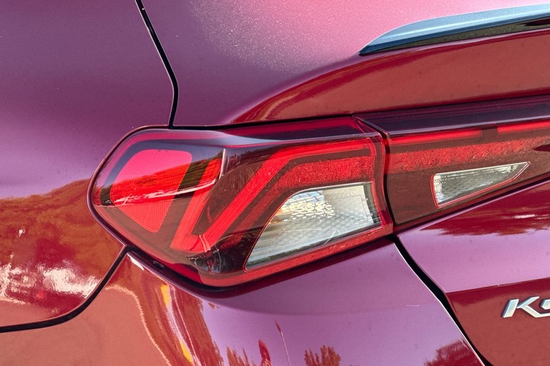 Kia K5 Vehicle Full-screen Gallery Image 46