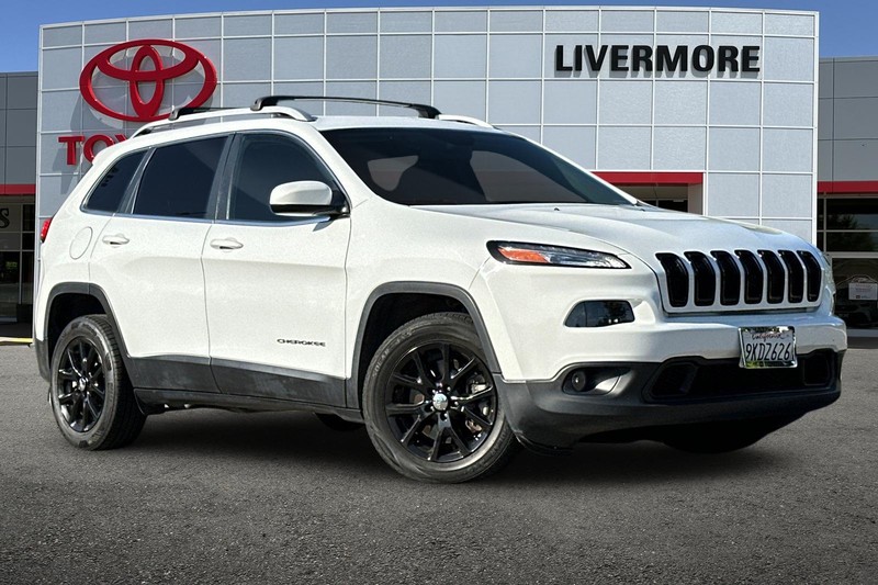 Jeep Cherokee Vehicle Full-screen Gallery Image 02