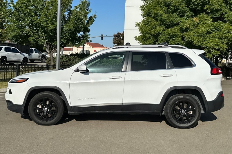 Jeep Cherokee Vehicle Full-screen Gallery Image 07