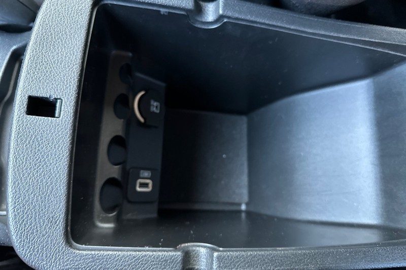 Jeep Cherokee Vehicle Full-screen Gallery Image 30