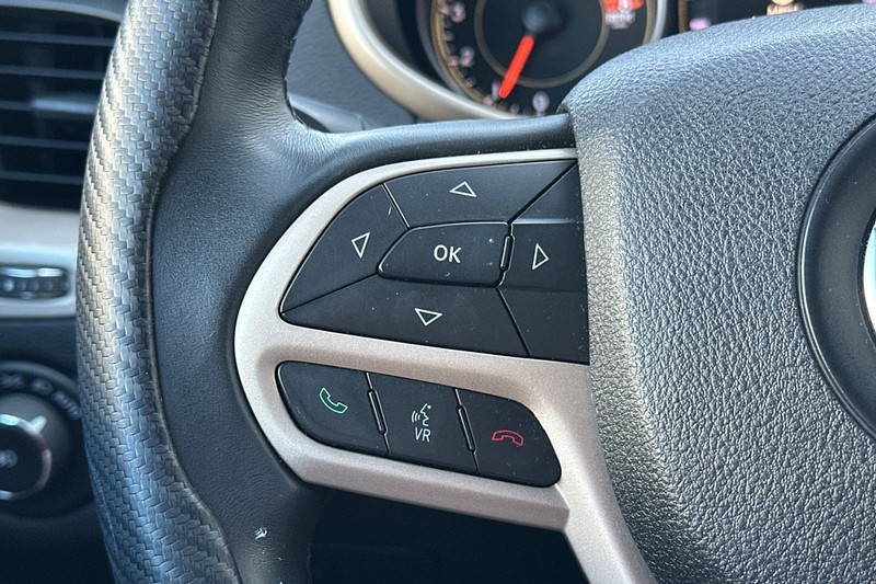 Jeep Cherokee Vehicle Full-screen Gallery Image 33