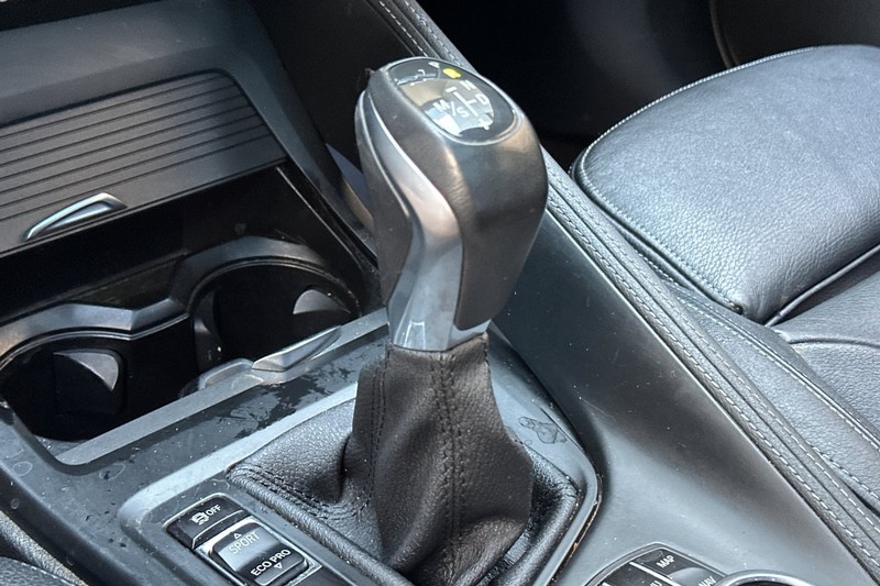 BMW X1 Vehicle Full-screen Gallery Image 31