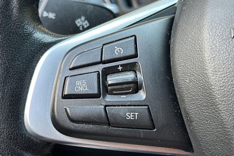 BMW X1 Vehicle Full-screen Gallery Image 34