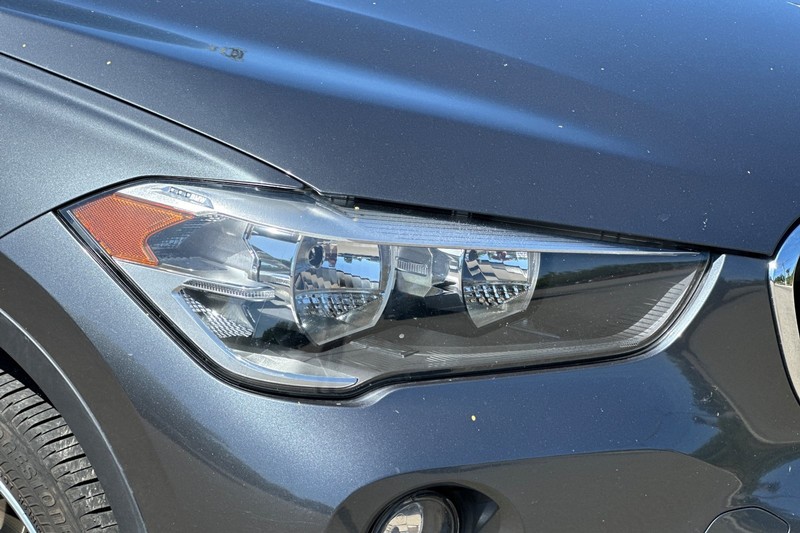 BMW X1 Vehicle Full-screen Gallery Image 44