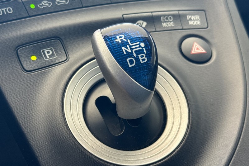 Toyota Prius Vehicle Full-screen Gallery Image 33