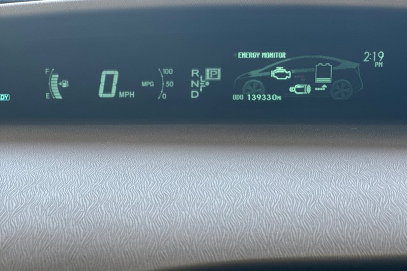 Toyota Prius Vehicle Full-screen Gallery Image 39